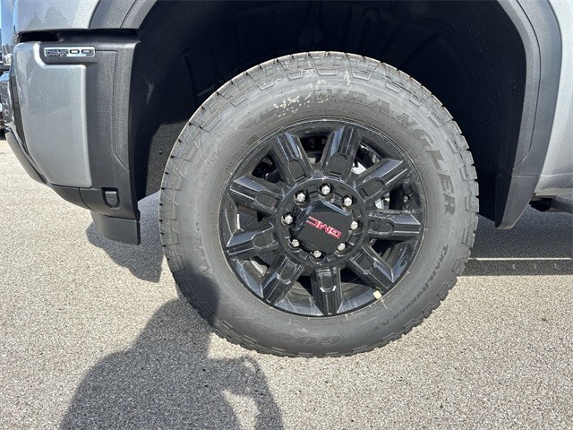 GMC Sierra 2500HD Vehicle Full-screen Gallery Image 10