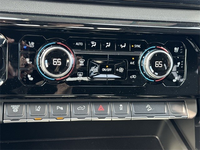 GMC Sierra 2500HD Vehicle Full-screen Gallery Image 19