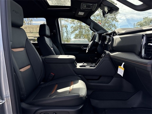 GMC Sierra 2500HD Vehicle Full-screen Gallery Image 25