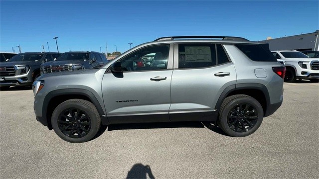 GMC Terrain Vehicle Full-screen Gallery Image 05