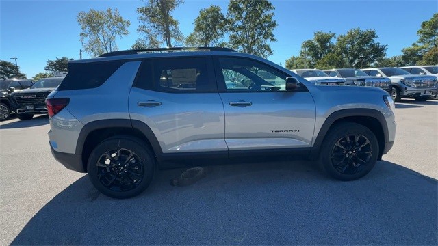 GMC Terrain Vehicle Full-screen Gallery Image 09