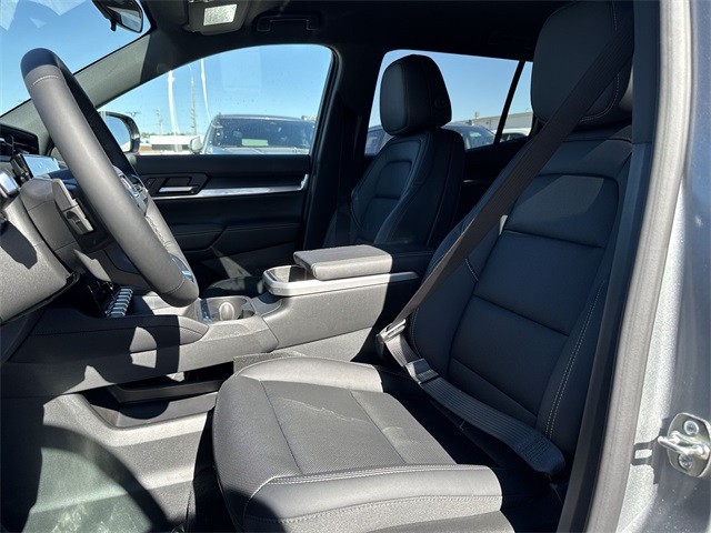 GMC Terrain Vehicle Full-screen Gallery Image 11