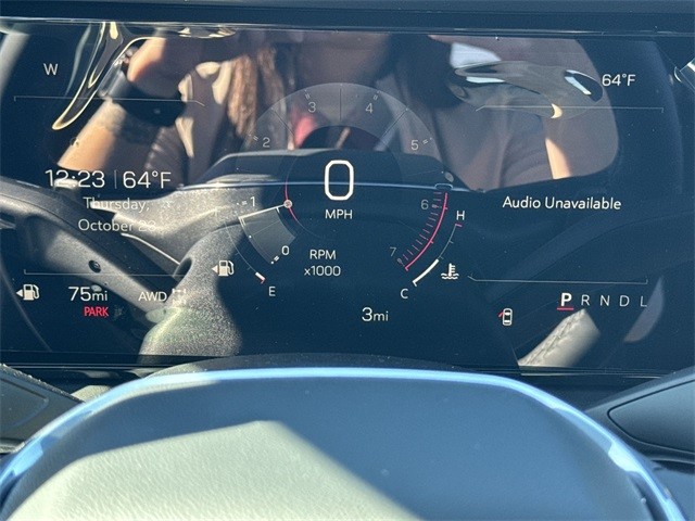 GMC Terrain Vehicle Full-screen Gallery Image 15