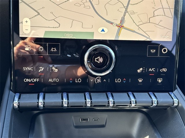 GMC Terrain Vehicle Full-screen Gallery Image 19