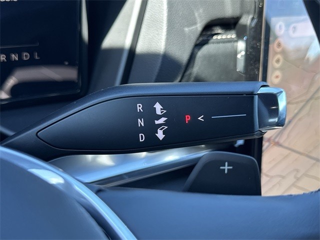 GMC Terrain Vehicle Full-screen Gallery Image 20