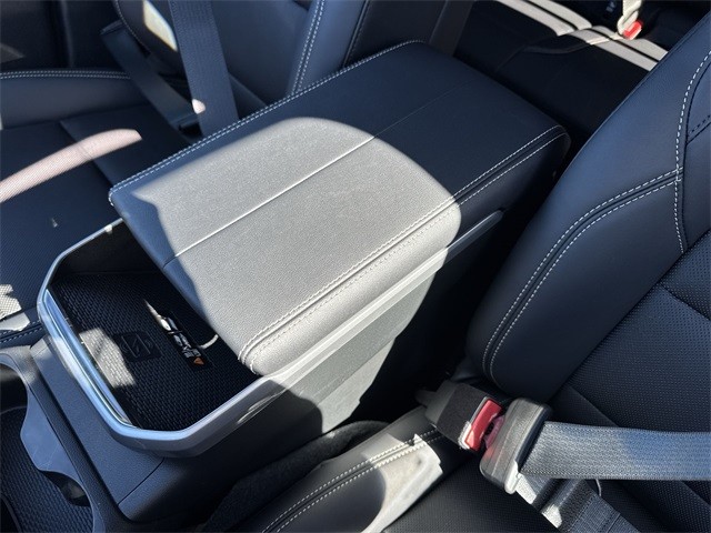 GMC Terrain Vehicle Full-screen Gallery Image 21