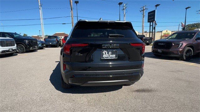 GMC Terrain Vehicle Full-screen Gallery Image 07