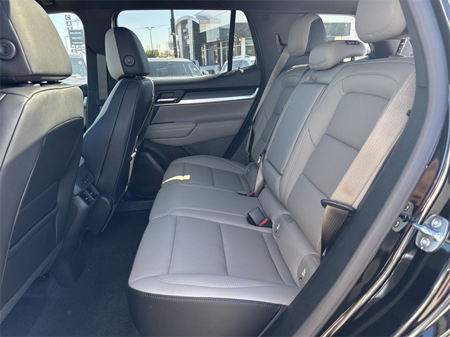 GMC Terrain Vehicle Full-screen Gallery Image 23