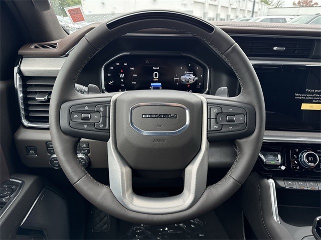 GMC Sierra 1500 Vehicle Full-screen Gallery Image 14