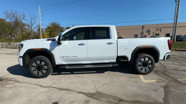 GMC Sierra 2500HD Vehicle Full-screen Gallery Image 05