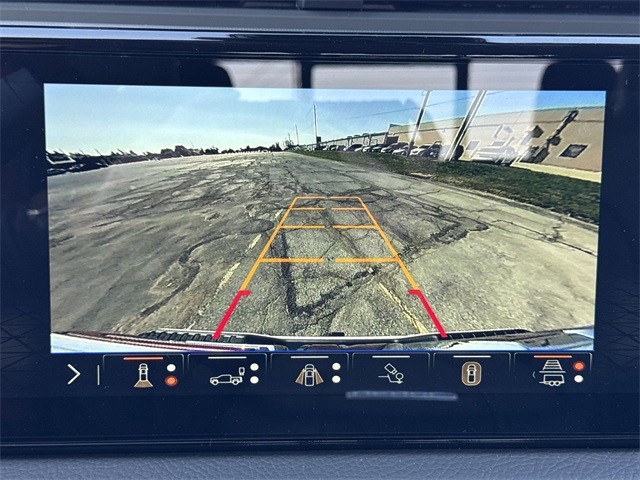 GMC Sierra 2500HD Vehicle Full-screen Gallery Image 17