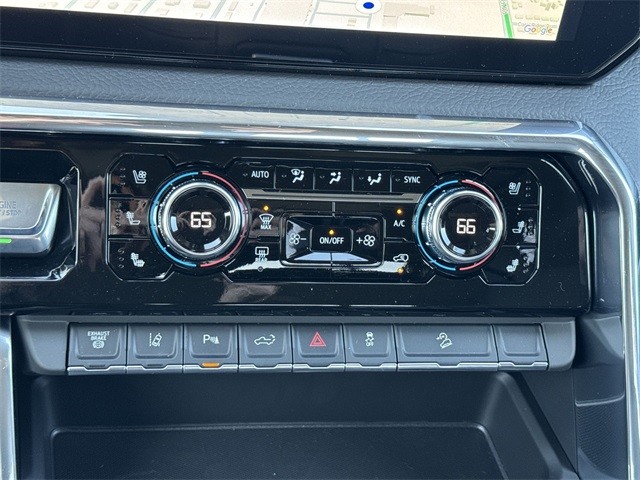 GMC Sierra 2500HD Vehicle Full-screen Gallery Image 19