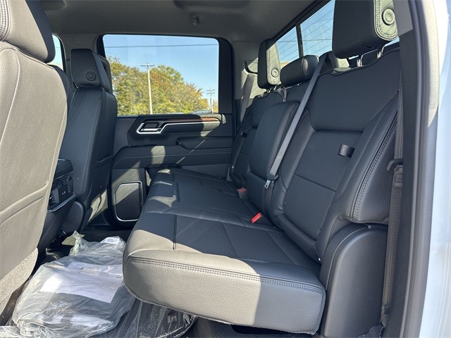 GMC Sierra 2500HD Vehicle Full-screen Gallery Image 22