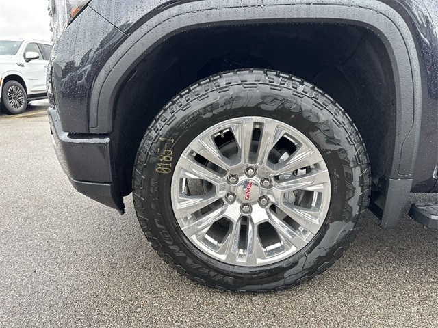 GMC Sierra 1500 Vehicle Full-screen Gallery Image 10