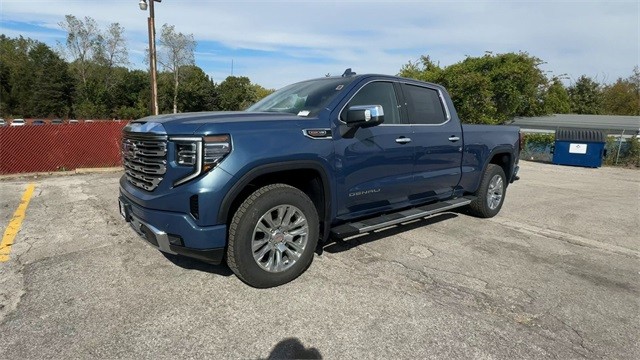 GMC Sierra 1500 Vehicle Full-screen Gallery Image 04