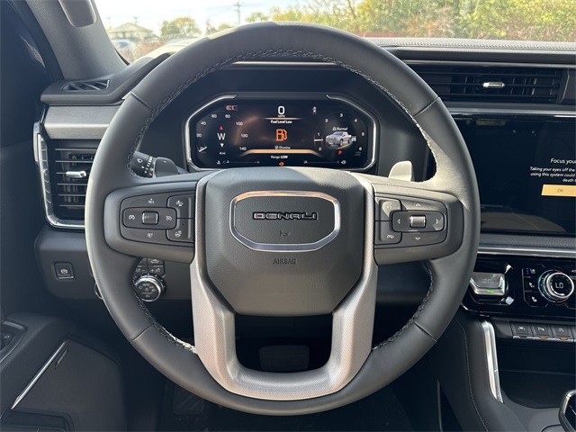 GMC Sierra 1500 Vehicle Full-screen Gallery Image 14