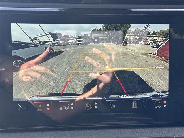 GMC Sierra 1500 Vehicle Full-screen Gallery Image 17