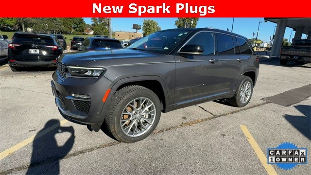 Jeep Grand Cherokee Vehicle Full-screen Gallery Image 05