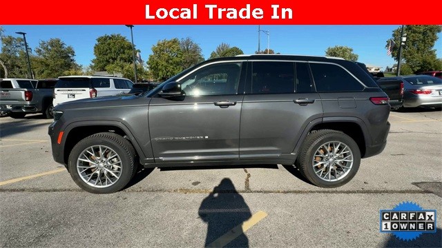 Jeep Grand Cherokee Vehicle Full-screen Gallery Image 06