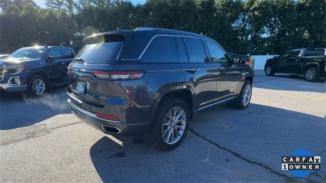 Jeep Grand Cherokee Vehicle Full-screen Gallery Image 10