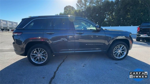 Jeep Grand Cherokee Vehicle Full-screen Gallery Image 11