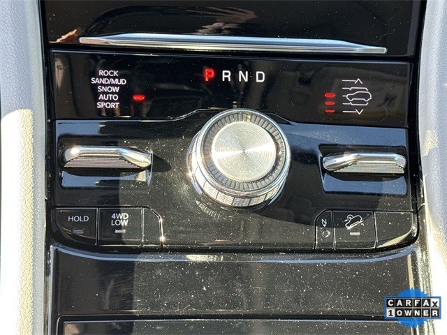 Jeep Grand Cherokee Vehicle Full-screen Gallery Image 20