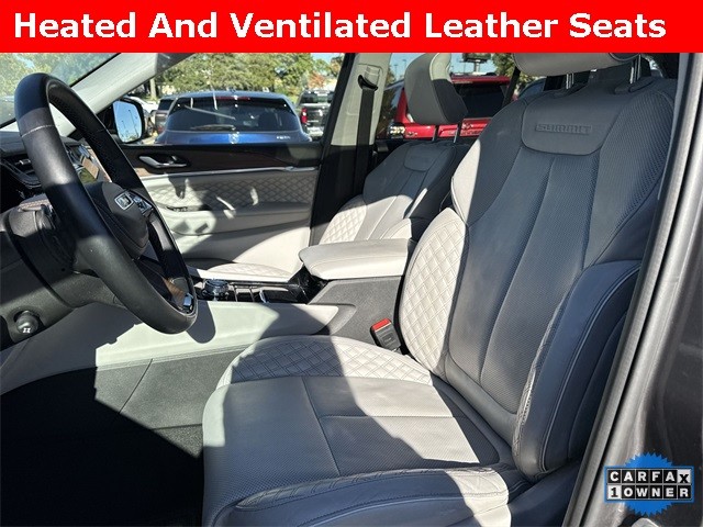 Jeep Grand Cherokee Vehicle Full-screen Gallery Image 24