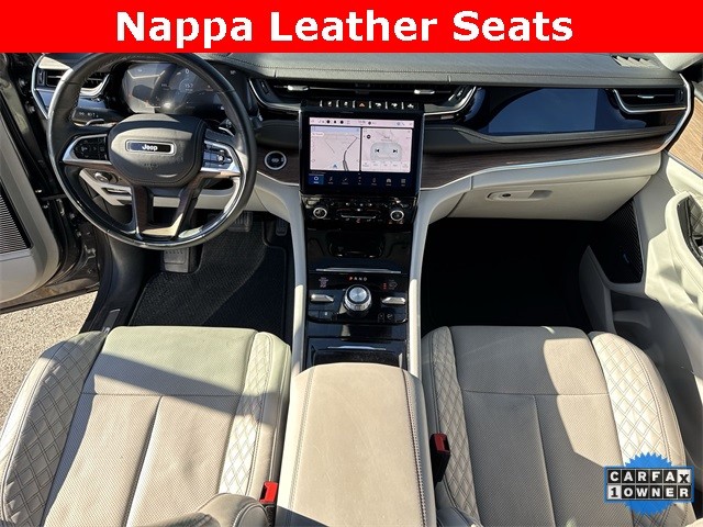 Jeep Grand Cherokee Vehicle Full-screen Gallery Image 25