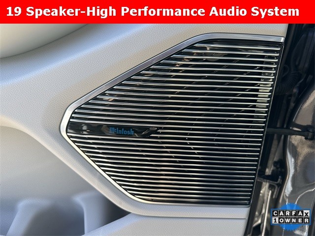 Jeep Grand Cherokee Vehicle Full-screen Gallery Image 29