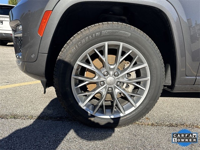 Jeep Grand Cherokee Vehicle Full-screen Gallery Image 38