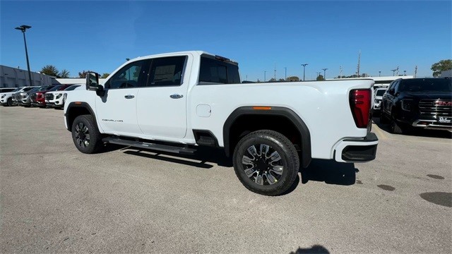 GMC Sierra 2500HD Vehicle Full-screen Gallery Image 06