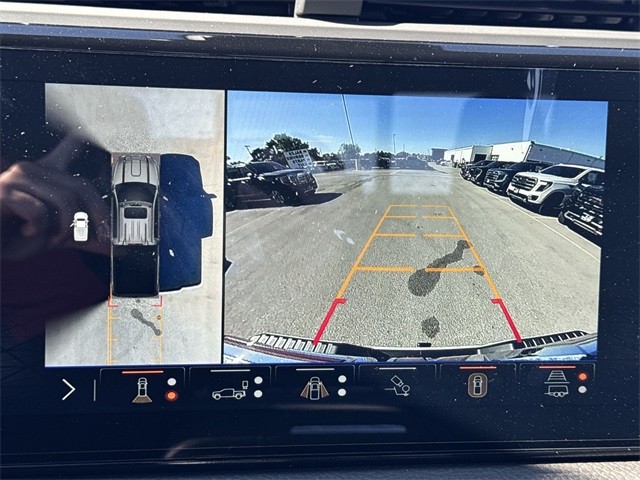 GMC Sierra 2500HD Vehicle Full-screen Gallery Image 17