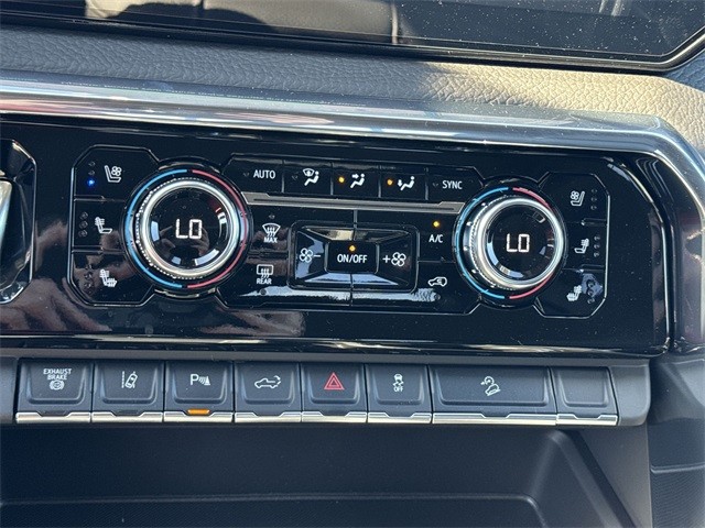 GMC Sierra 2500HD Vehicle Full-screen Gallery Image 19