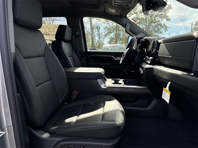 GMC Sierra 2500HD Vehicle Full-screen Gallery Image 24