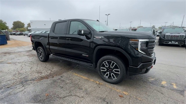 GMC Sierra 1500 Vehicle Full-screen Gallery Image 02