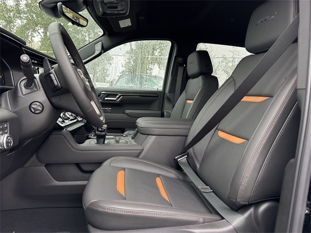 GMC Sierra 1500 Vehicle Full-screen Gallery Image 11