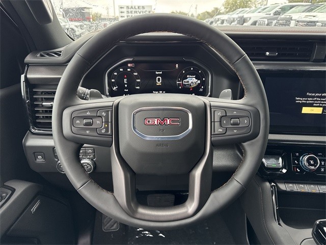 GMC Sierra 1500 Vehicle Full-screen Gallery Image 14