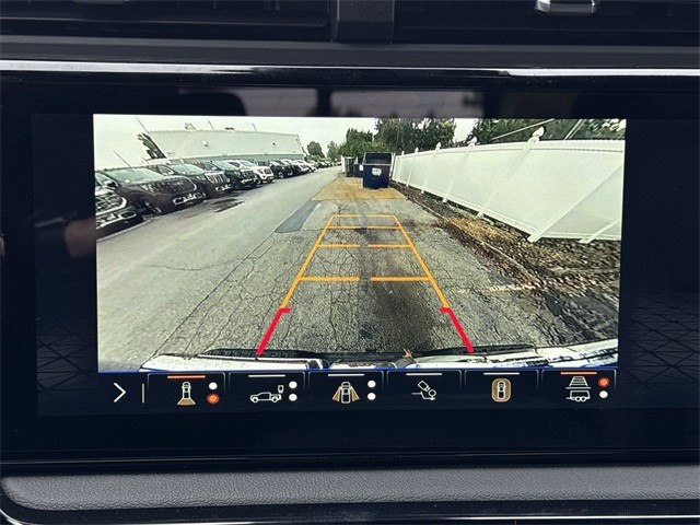 GMC Sierra 1500 Vehicle Full-screen Gallery Image 17