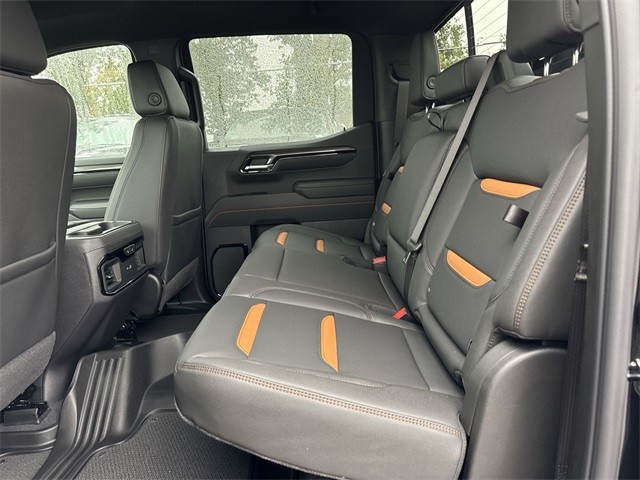 GMC Sierra 1500 Vehicle Full-screen Gallery Image 22