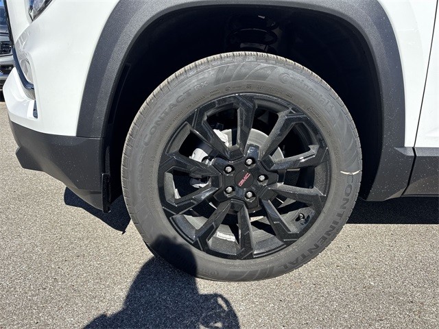 GMC Terrain Vehicle Full-screen Gallery Image 10