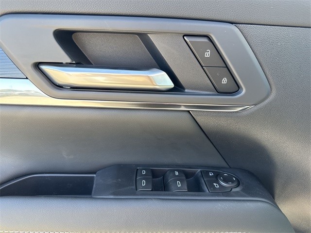 GMC Terrain Vehicle Full-screen Gallery Image 13