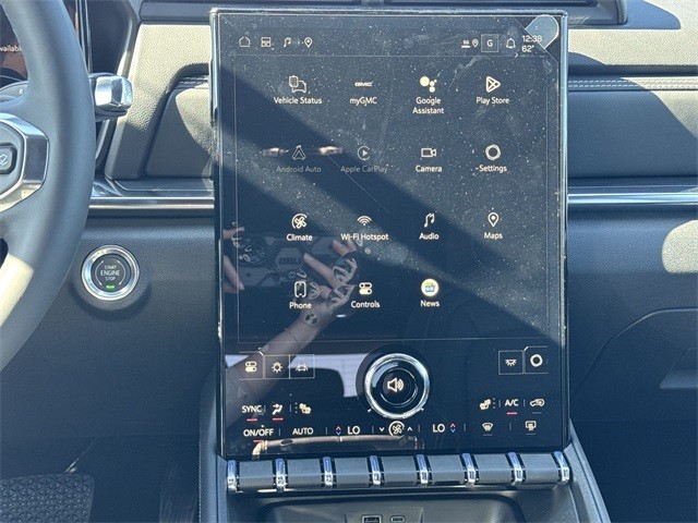 GMC Terrain Vehicle Full-screen Gallery Image 16