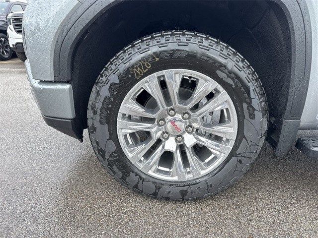 GMC Sierra 1500 Vehicle Full-screen Gallery Image 10