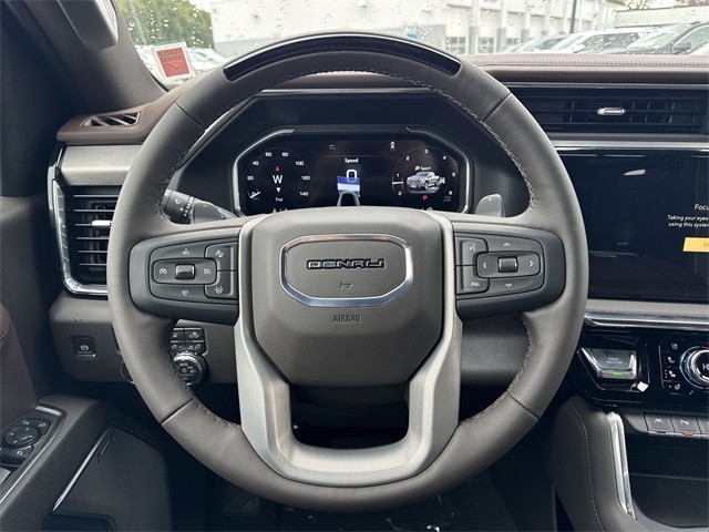 GMC Sierra 1500 Vehicle Full-screen Gallery Image 14