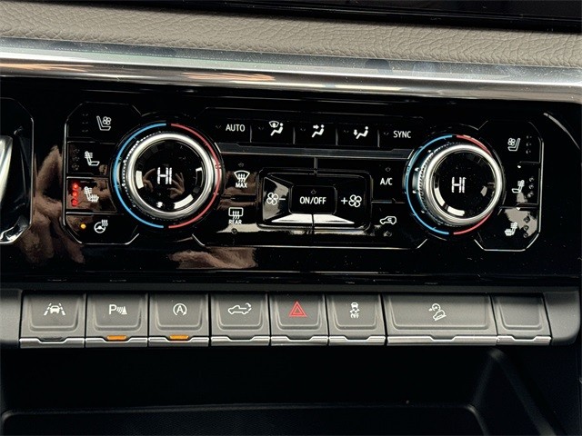 GMC Sierra 1500 Vehicle Full-screen Gallery Image 19