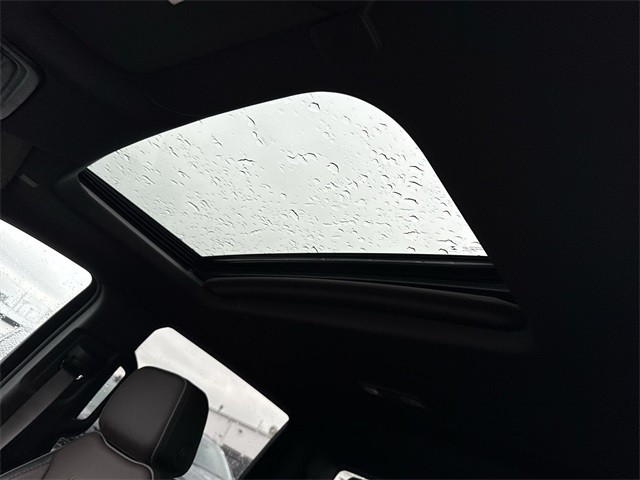 GMC Sierra 1500 Vehicle Full-screen Gallery Image 22