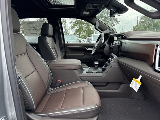 GMC Sierra 1500 Vehicle Full-screen Gallery Image 25