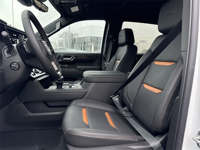 GMC Sierra 1500 Vehicle Full-screen Gallery Image 11