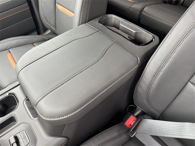 GMC Sierra 1500 Vehicle Full-screen Gallery Image 21