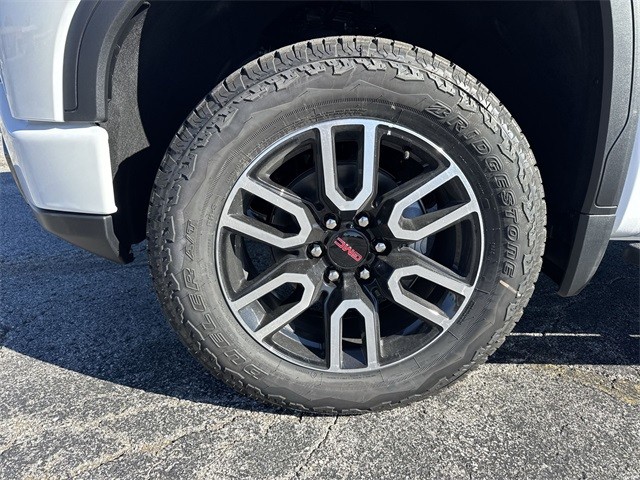 GMC Sierra 1500 Vehicle Full-screen Gallery Image 10